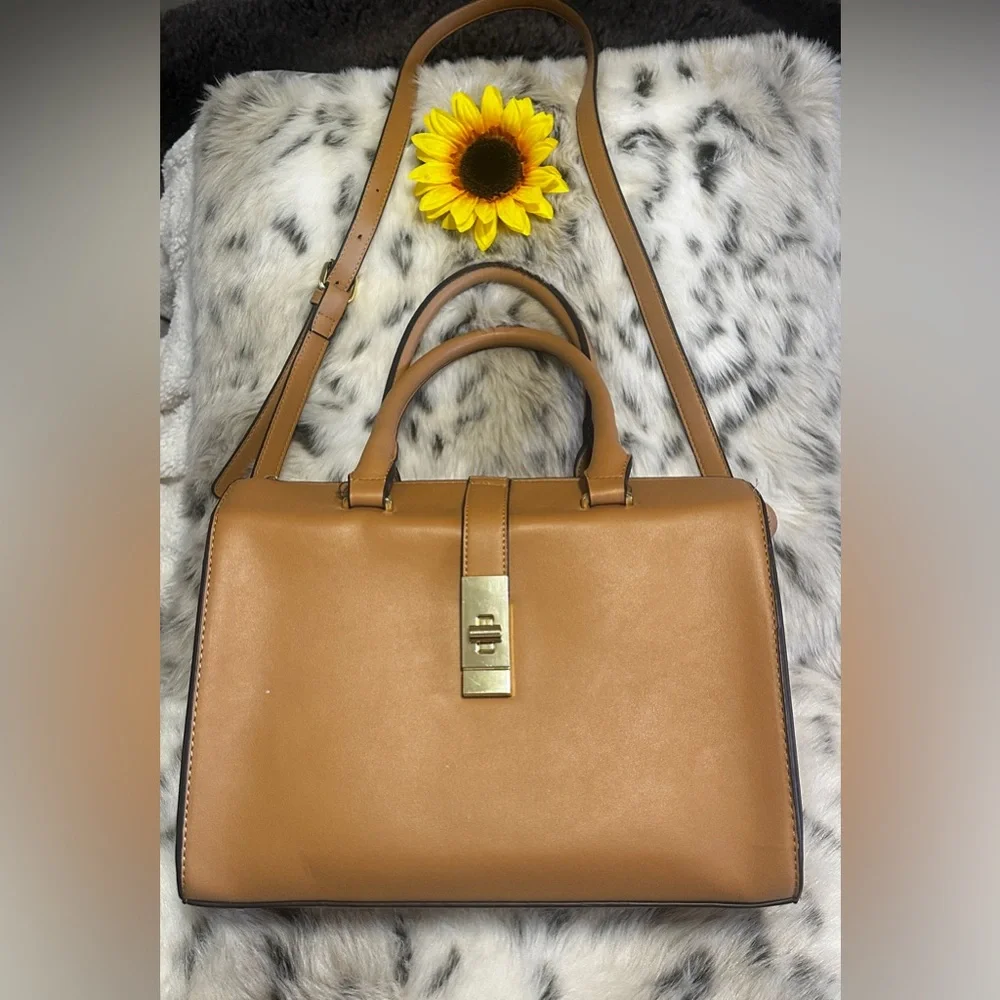 BCBG Tan Handbag /Shoulder Bag - Picture 1 of 7